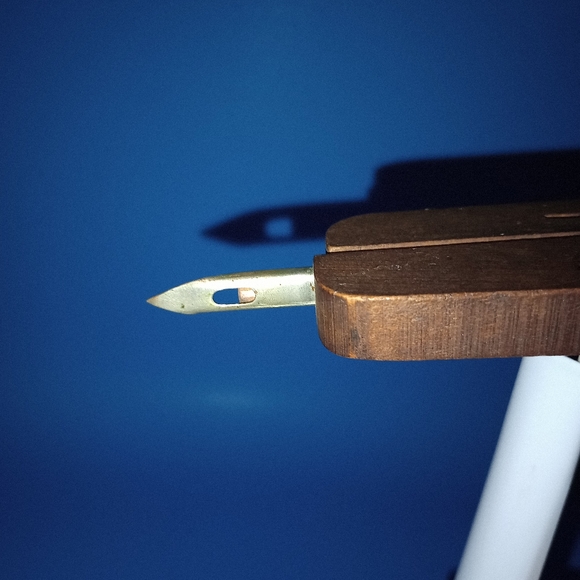 E.C. Spuehler Shuttle & Hook Rug Craft Tool Push Pull Punch Stitcher Vintage - Picture 11 of 15